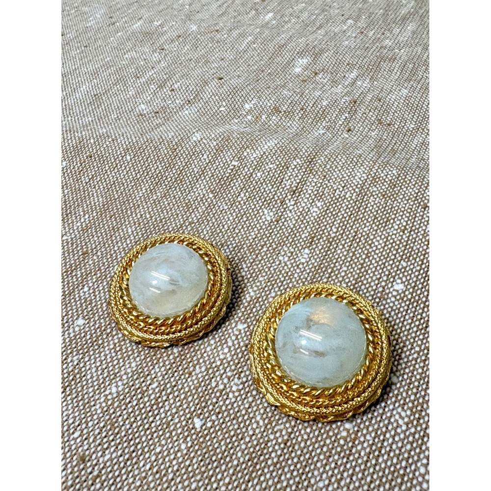 Vintage 80's Gold Tone Marbled White Cabochon Clip On Earrings Elegant Statement